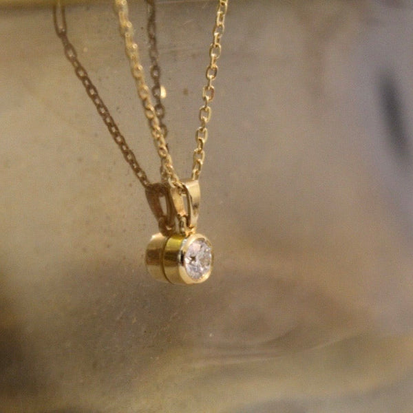 Single diamond