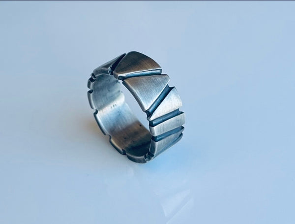 The Maze Ring