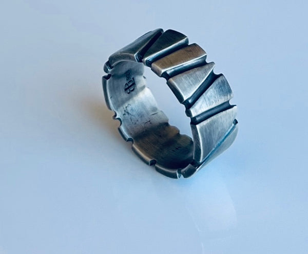 The Maze Ring