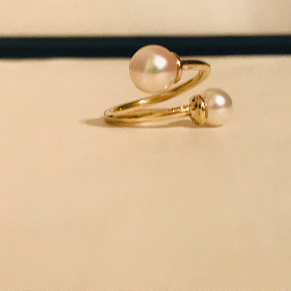 Twist Pearls Ring
