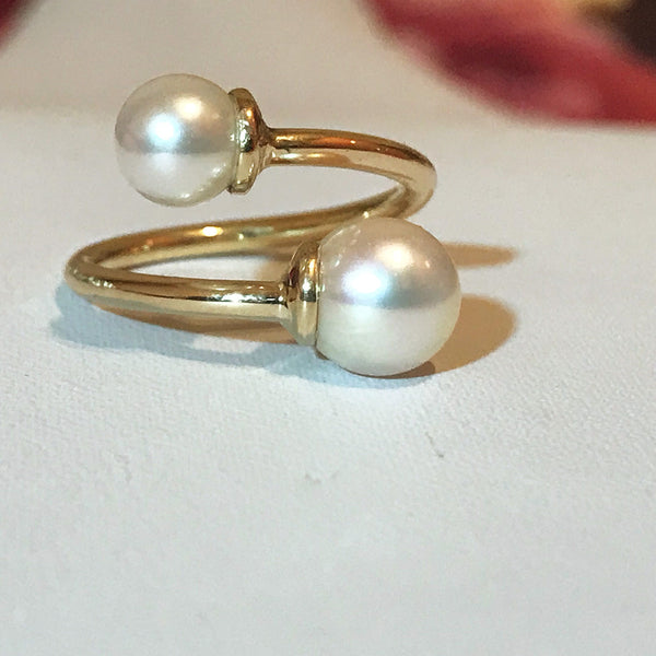 Twist Pearls Ring