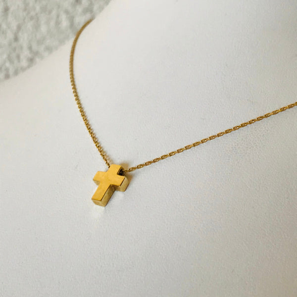 Classic Cross necklace