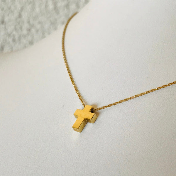 Classic Cross necklace