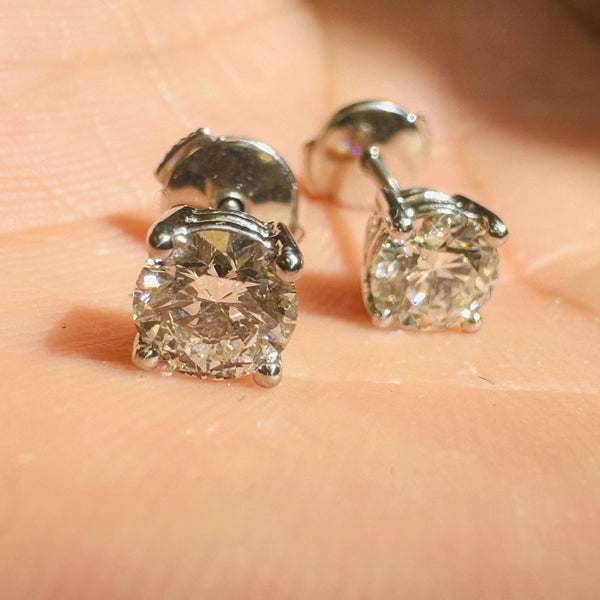 Diamond studs