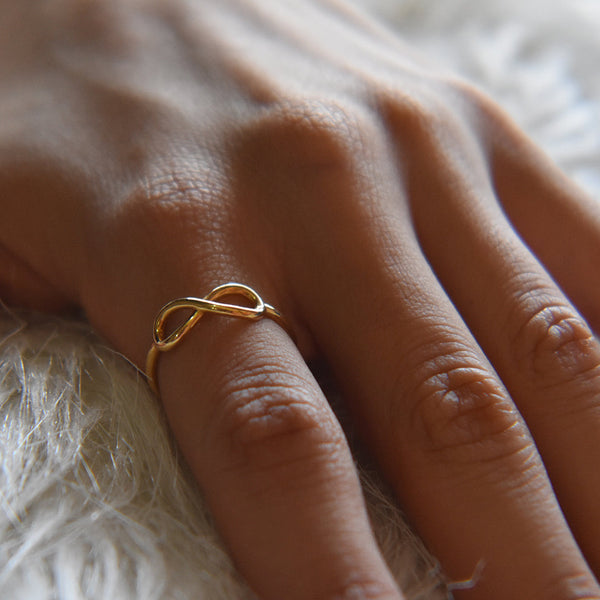 Infinity ring