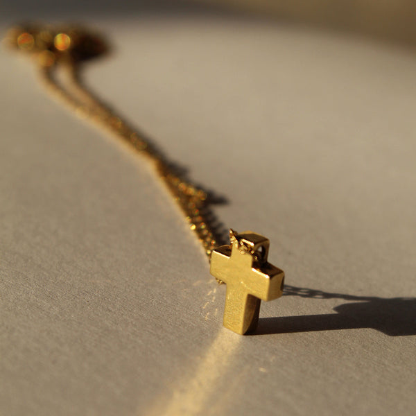 Classic Cross necklace