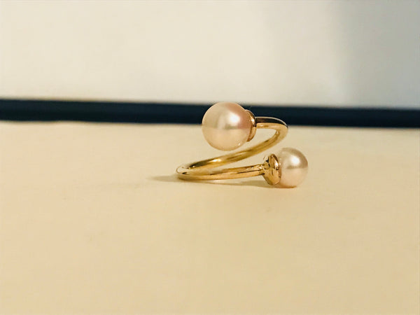 Twist Pearls Ring