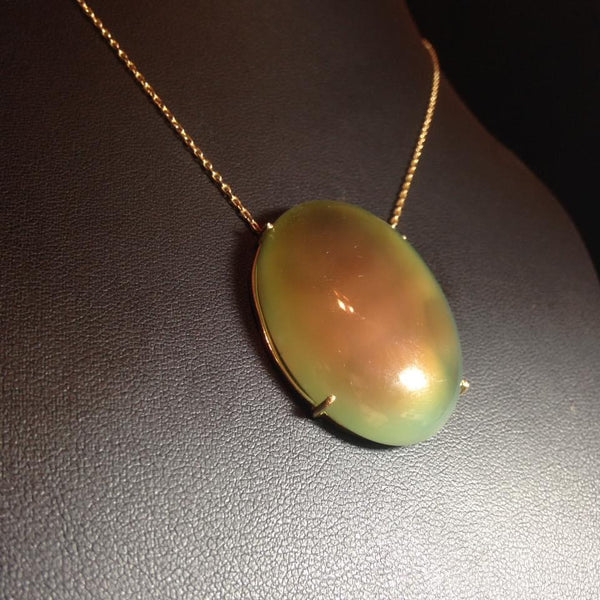Oval moonstone necklace
