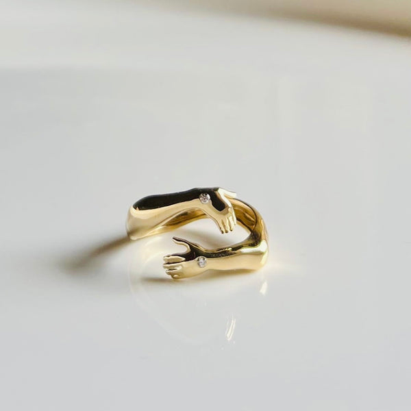Hug Ring Diamonds