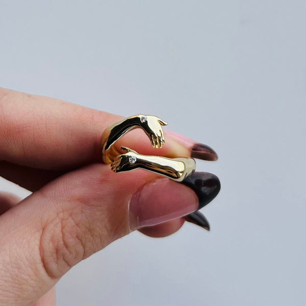 Hug Ring Diamonds