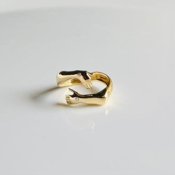 Hug Ring Diamonds