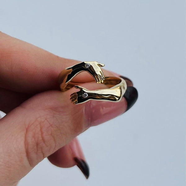 Hug Ring Diamonds