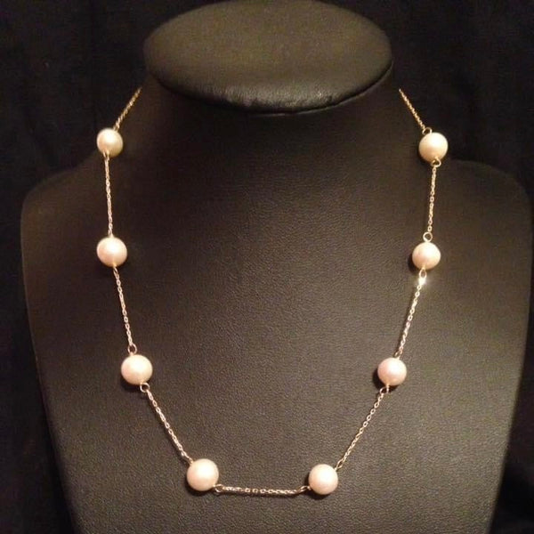 Classic Pearl Necklace