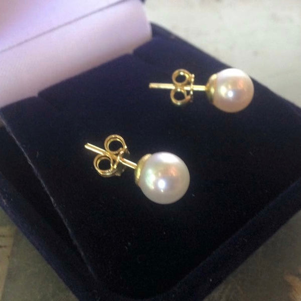 Pearl earrings
