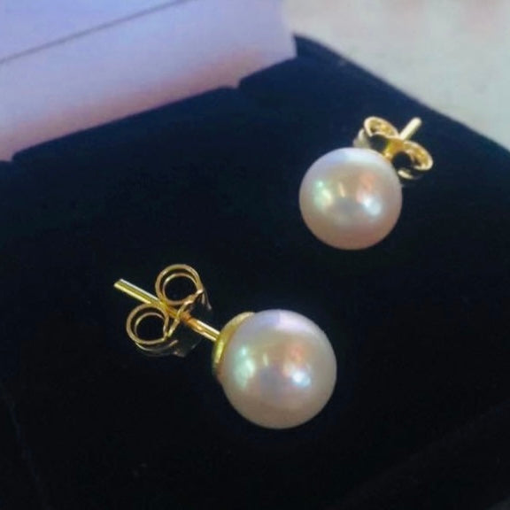 Pearl earrings