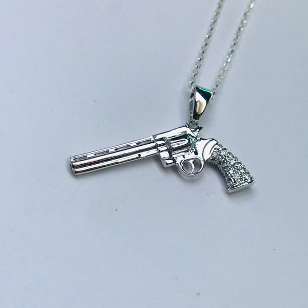 Gunshaped necklace 4