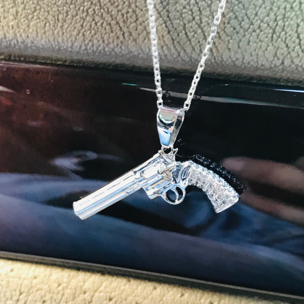 Gunshaped necklace 4