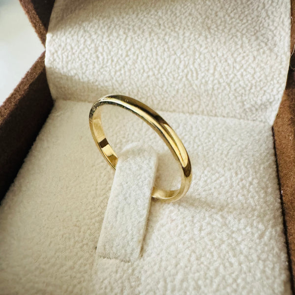 Simple wedding ring